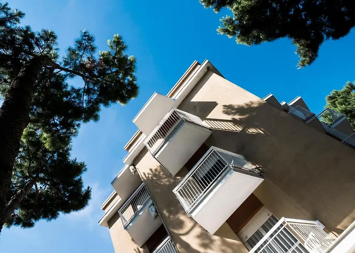 Park Pineta فندق تّشيرفييا